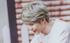 《创造101》的热播 王一博圈粉无数 开直播与粉丝互动尴尬无言